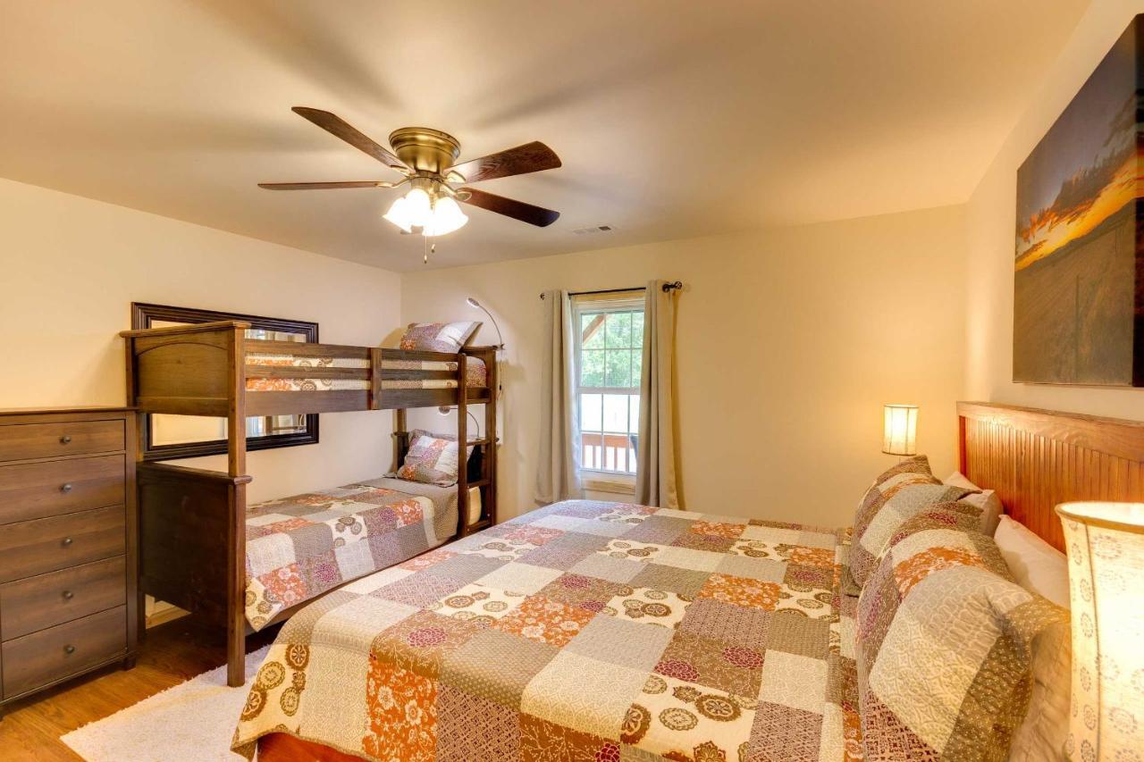 Cozy Bryson City Cabin 5 Miles To Downtown! Exterior photo