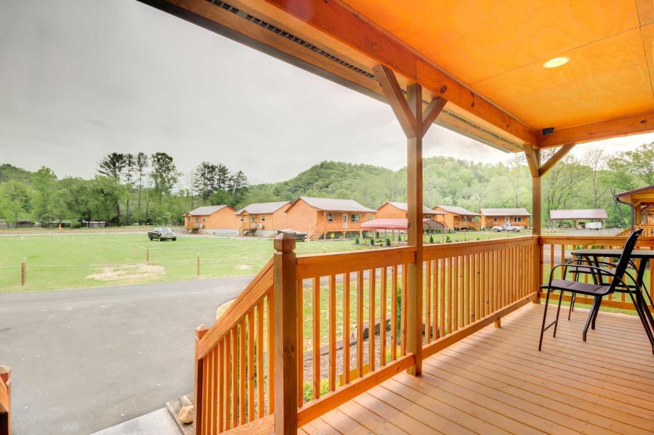 Cozy Bryson City Cabin 5 Miles To Downtown! Exterior photo